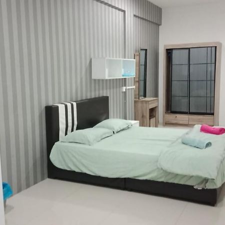 Antz Village Studio Kampar Exteriör bild