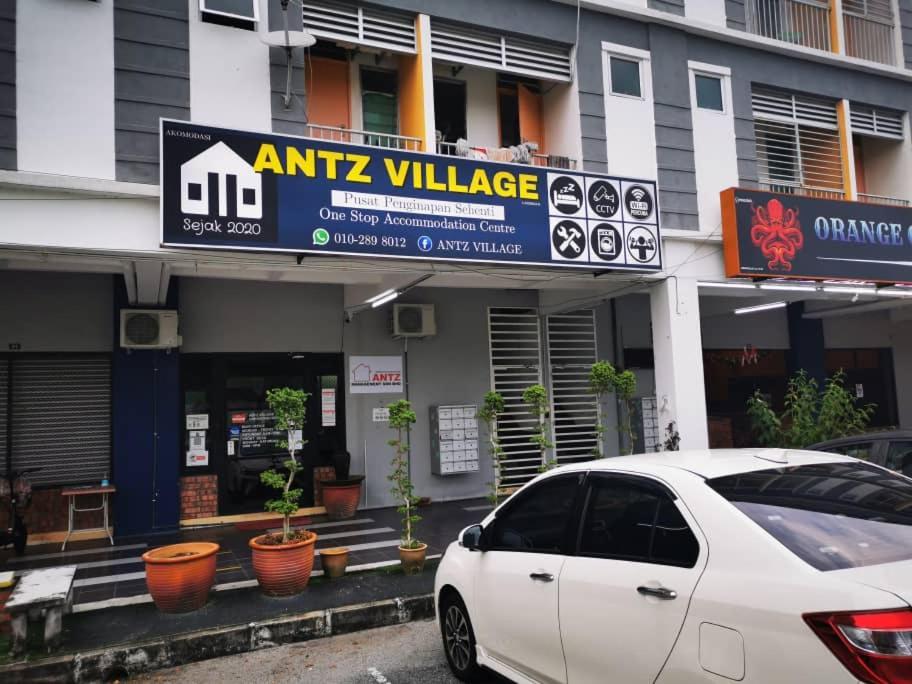 Antz Village Studio Kampar Exteriör bild